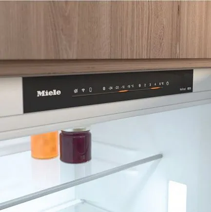 Встраиваемый холодильник Miele KFN 7934 D